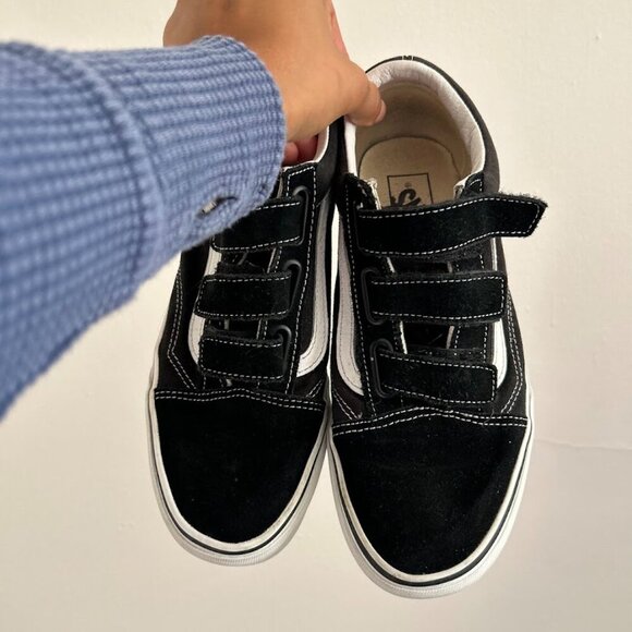 Vans Black Velcro Old Skool V Sneakers | Size 8.5 Men & 10 Women - Picture 6 of 6